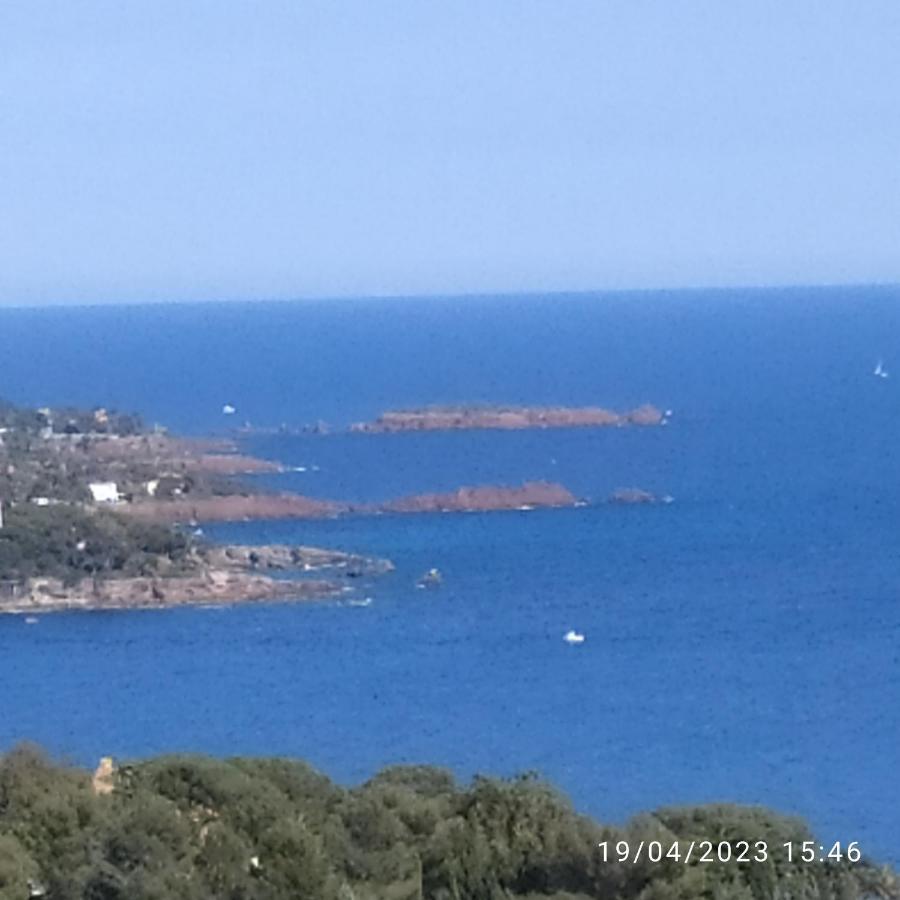 Studio 4P Vue Mer Calme Cap Esterel Saint-Raphael  Exterior photo